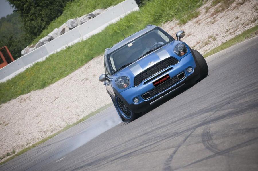  Mini Cooper Countryman Anniversario by Romeo Ferraris 2011 года  (фото 13 из 20)